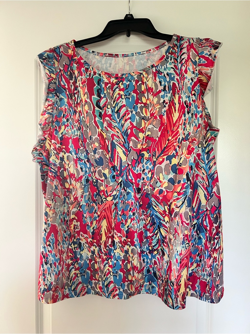 SHEIN Multicolor Floral-Abstract Sleeveless Top